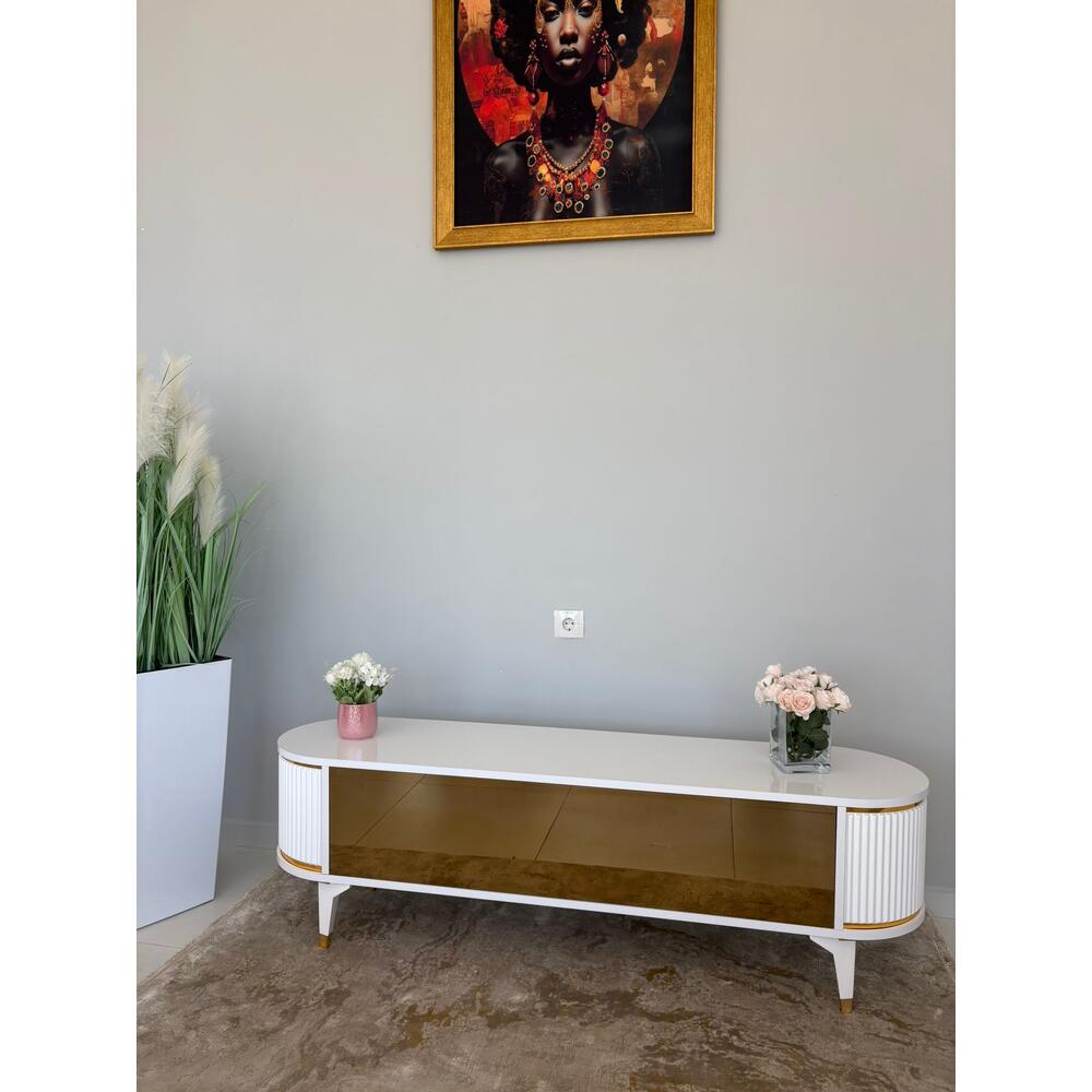 Comodă TV alb cu șemineu electric și boxe Bluetooth